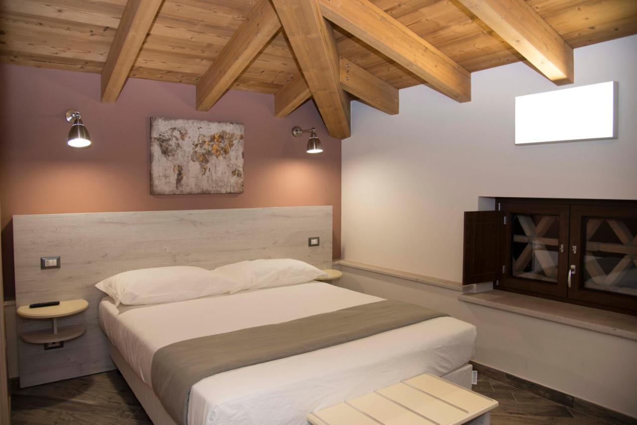 La Tenuta Di Trimalcione Pofi Luaran gambar